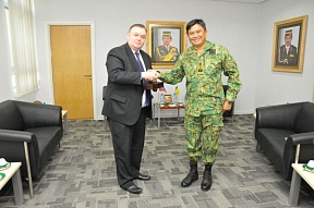 On the meeting of the Russian Ambassador with the Commander of the Royal Brunei Land Forces