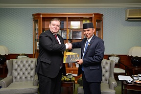 On the meeting of the Russian Ambassador with the Minister of Culture, Youth and Sports of Brunei Darussalam