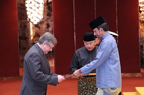 Ambassador of Russia H.E. Mr. Vladimir Goncharenko presented Credentials to His Majesty Sultan Haji Hassanal Bolkiah of Brunei